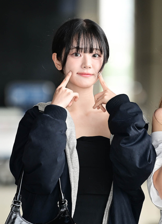 Đang lên sóng tương tác, nữ streamer bất ngờ gặp sự cố nhạy cảm, đoạn clip hút hơn nửa triệu lượt xem
