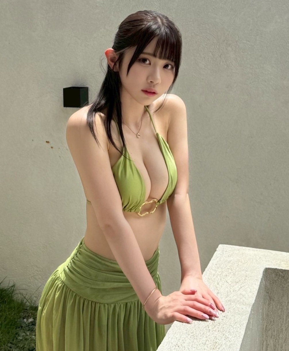 Dở khóc dở cười: Hot girl nổi tiếng Nhật Bản bất ngờ được tuyển trạch viên tiếp cận trên phố, mời chào làm hot girl gợi cảm