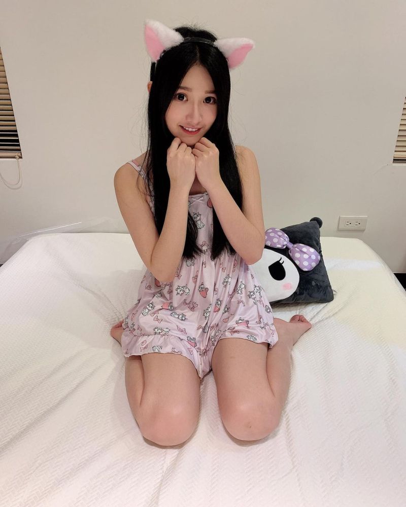 Hot girl nổi tiếng gây tranh cãi vì phong cách ăn mặc táo bạo, tiết lộ thói quen