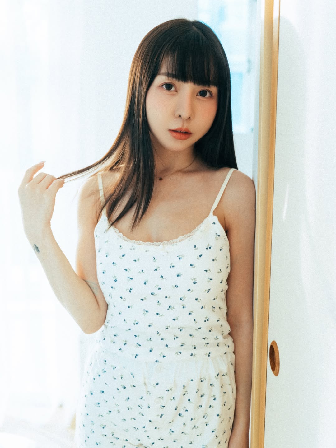 Hot girl nổi tiếng bất ngờ than thở chuyện tình cảm, tiết lộ 90% người tiếp cận đều chỉ muốn nói về một chủ đề nhạy cảm