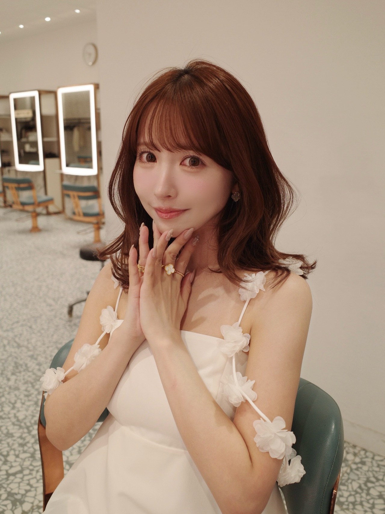 Gallery - Yua Mikami bất ngờ bắt trend vũ đạo đang gây sốt, tạo hình rũ rượi đầy hài hước khiến fan thích thú - image 3
