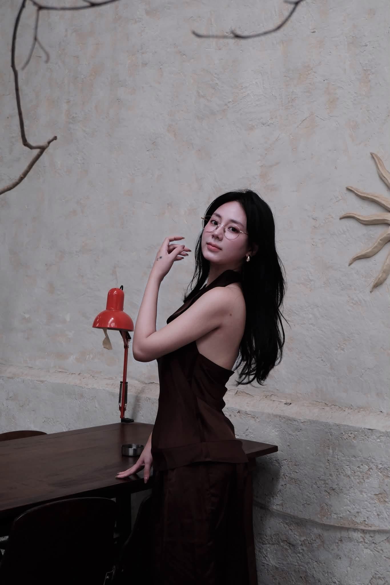 Gallery - Từ kỷ lục vạn người xem đến nỗi ấm ức bị lãng quên, nhìn lại hành trình của cô giáo Minh Thu - image 2