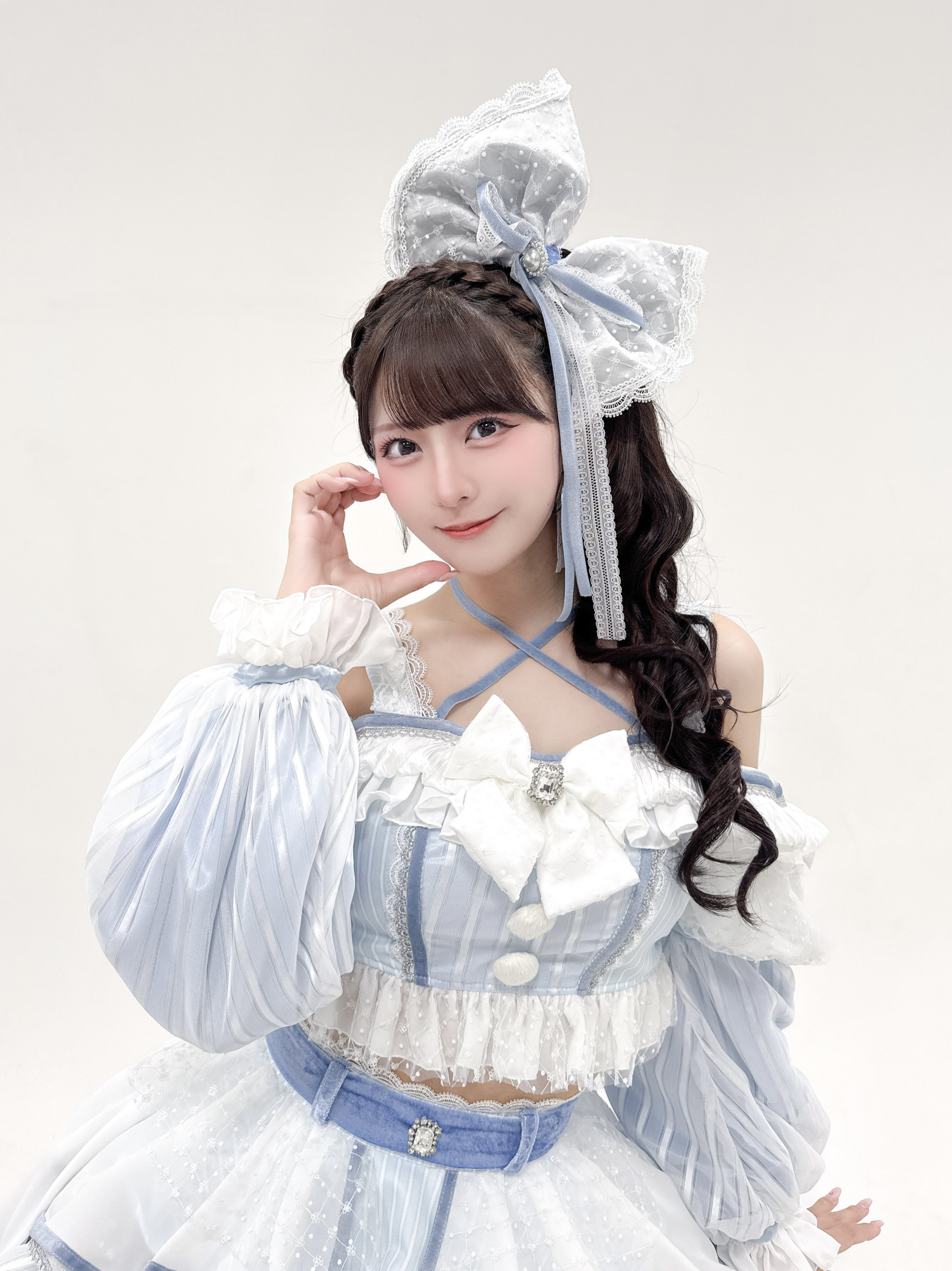 Hot girl Nhật Bản vướng bê bối lộ ảnh riêng tư, nghẹn ngào tiết lộ sự thật, thừa nhận