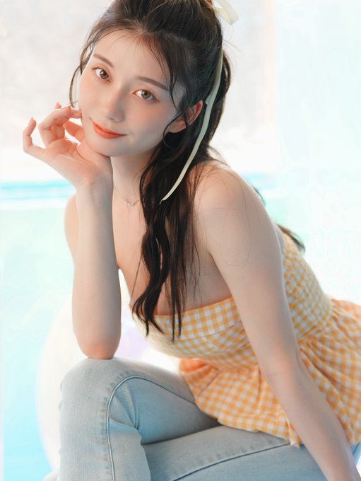 Nổi tiếng chỉ sau Yua Mikami, hot girl xinh đẹp thu hút với độ viral, tung ra thẻ sưu tầm của bản thân, được đấu giá tới gần 600 triệu
