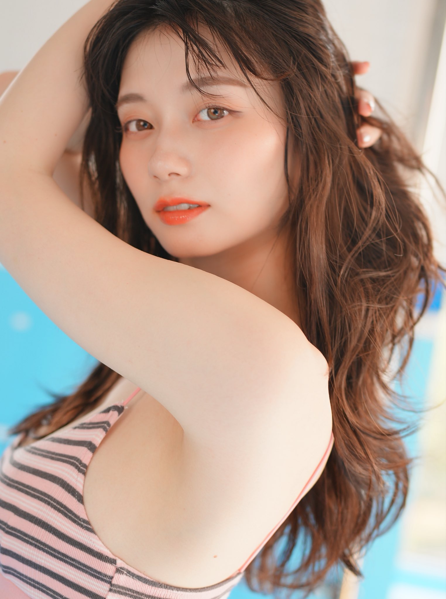 Nổi tiếng chỉ sau Yua Mikami, hot girl xinh đẹp thu hút với độ viral, tung ra thẻ sưu tầm của bản thân, được đấu giá tới gần 600 triệu