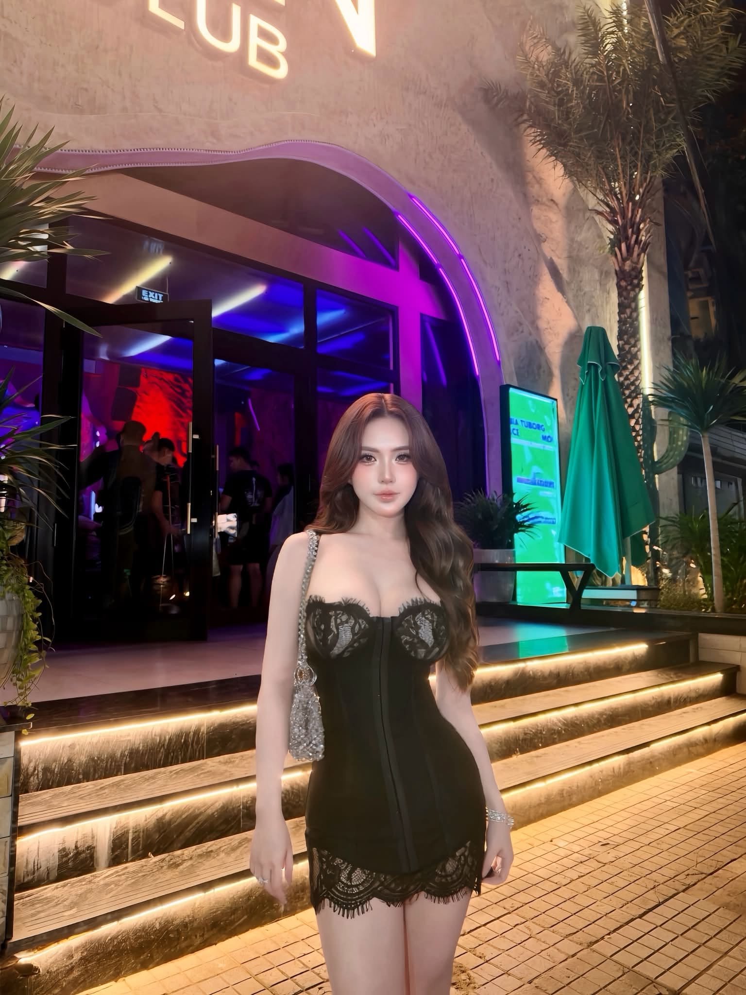 Gallery - Thoát vai mẹ bỉm, hot girl gây mê với vóc dáng không thể tin được - image 5