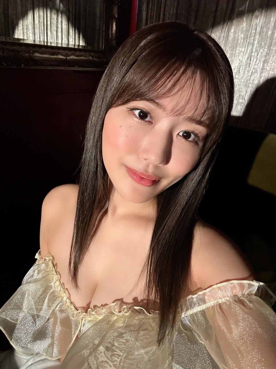 Kín tiếng nhưng vẫn sở hữu sức hút khổng lồ, hot girl Nhật Bản kỷ niệm 9 năm ra mắt, gửi lời tri ân xúc động tới fan