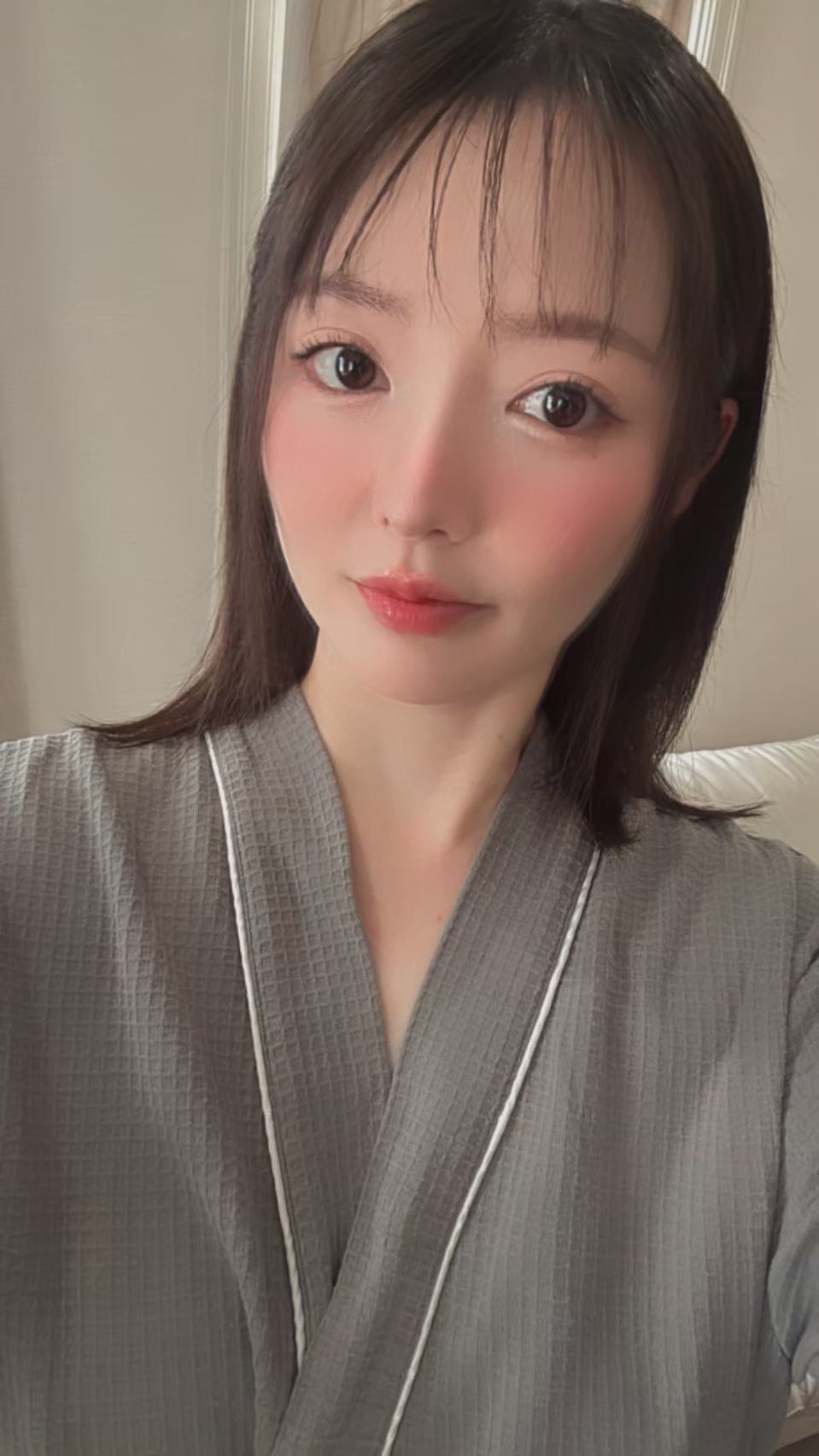 Đang theo nghề cổ vũ, cô nàng gợi cảm bất ngờ chuyển hướng làm hot girl tân binh, tiết lộ gây sốc fan hâm mộ