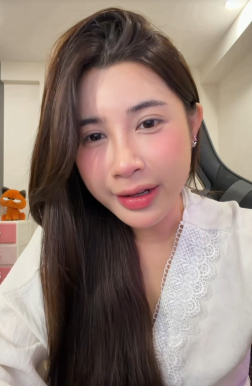Quỳnh Ami gặp