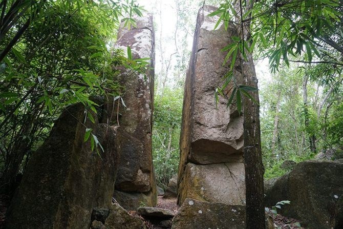 Đường lên Cửa Trời trên núi Thị Vải với khoảng 1340 nghìn bậc thềm đá rêu phong cùng sự hoang sơ của rừng già. @phuot3mien