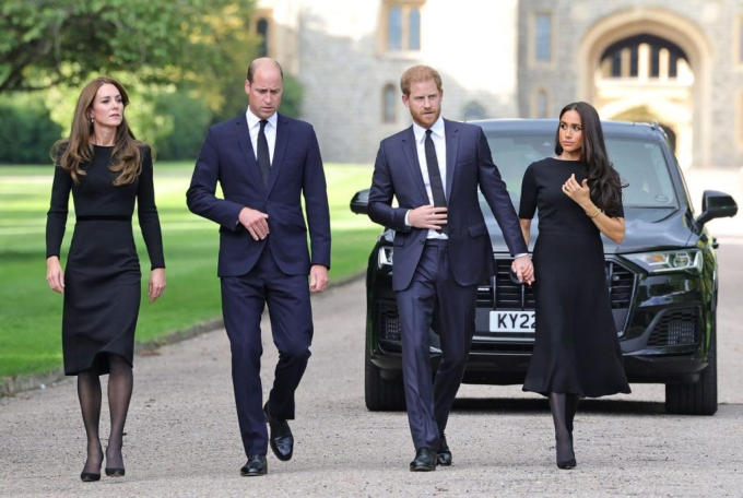 Một chuyên gia về hoàng gia cho biết, Harry - Meghan được cho là đang “khó chịu” trước sự nổi tiếng ngày càng tăng của Thân vương William và Vương phi Kate Middleton ở Mỹ.