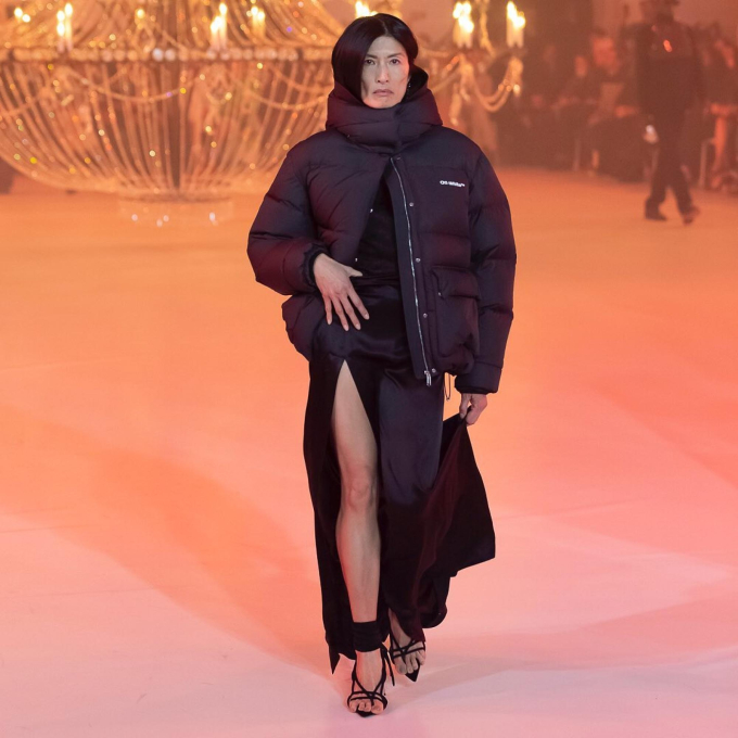 Chân dung con dâu gia tộc Givenchy: U50 góa bụa mới quyết tâm gia nhập làng mẫu, đập tan mọi định kiến để trở thành người mẫu đắt giá 