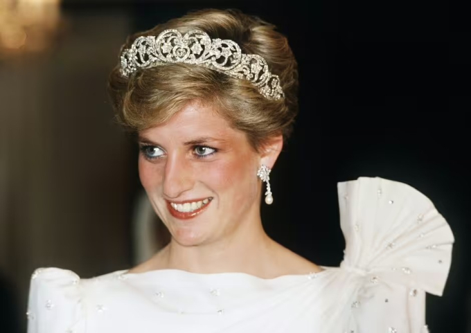Chiếc vương miện của cố Vương phi Diana có giá trị to lớn.
