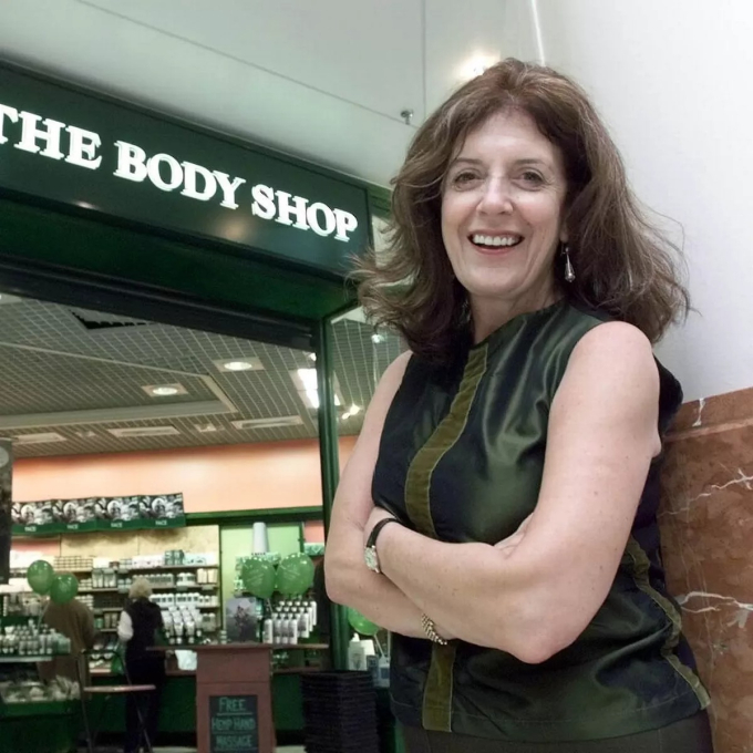 Anita Roddick, người sáng lập The Body Shop, qua đời ngày 10/2/2007 ở tuổi 64 vì xuất huyết não.