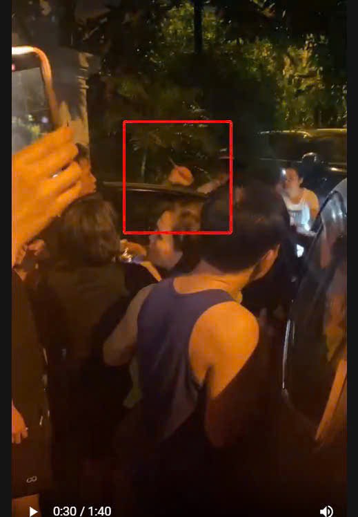 Nhóm người chửi bới, lăng mạ và cầm dao dọa giết anh N.