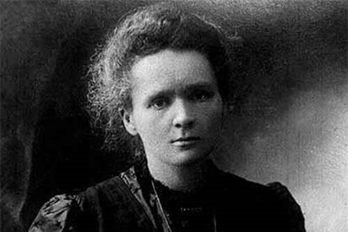 Marie Curie - 2 Giải Nobel về vật lý và hóa học.