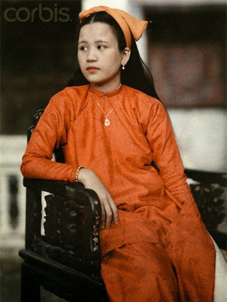 Công chúa Mỹ Lương, tên thật Nguyễn Thị Cẩm Hà, con của bà Chúa Nhất.