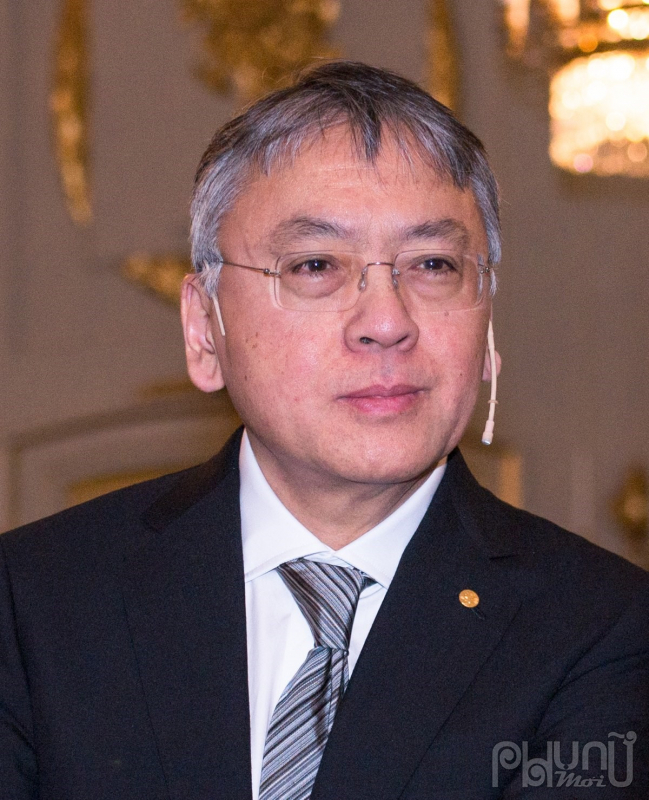 Tác giả Kazuo Ishiguro