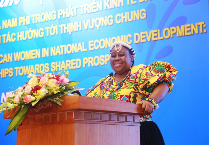 Bà Vuyiswa Tulelo, Đại sứ Nam Phi tại Việt Nam bày tỏ sự vui mừng, trân trọng khi Hội LHPN Việt Nam đã cùng phối hợp tổ chức Tọa đàm