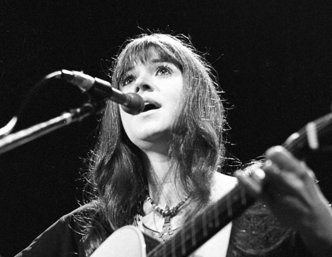 Melanie Safka, ca sĩ với nghệ danh Melanie, đã qua đời vào ngày 23 tháng 1, theo Billy James của Glass Onyon PR. Bà hưởng thọ 76 tuổi. Melanie đã biểu diễn tại Lễ hội Woodstock năm 1969 và nổi tiếng với các bài hát như 