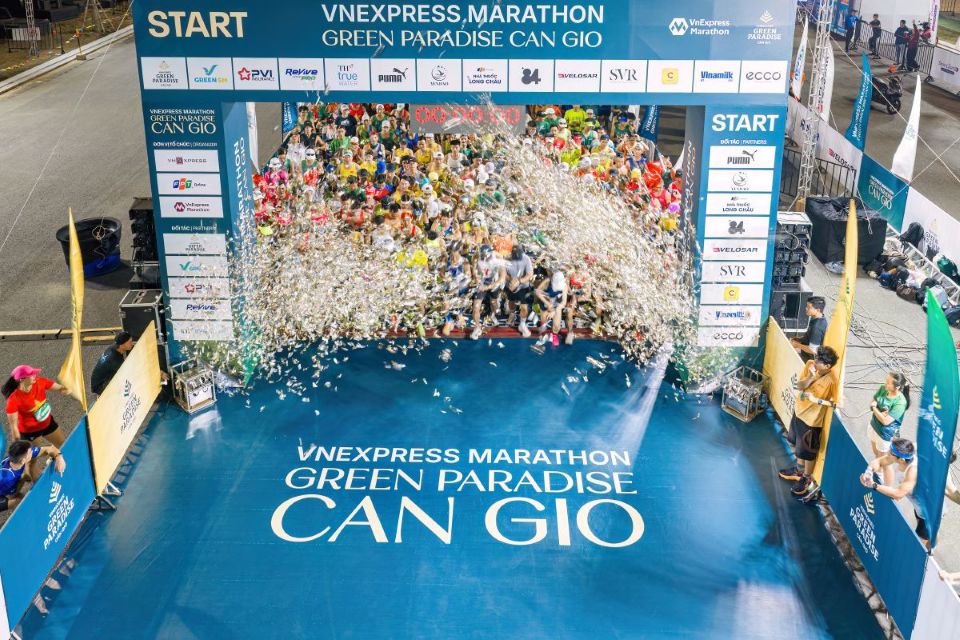 Giải chạy VnExpress Marathon Green Paradise Cần Giờ ngày 1/5 thu hút hơn 5.000 vận động viên tham gia. 
