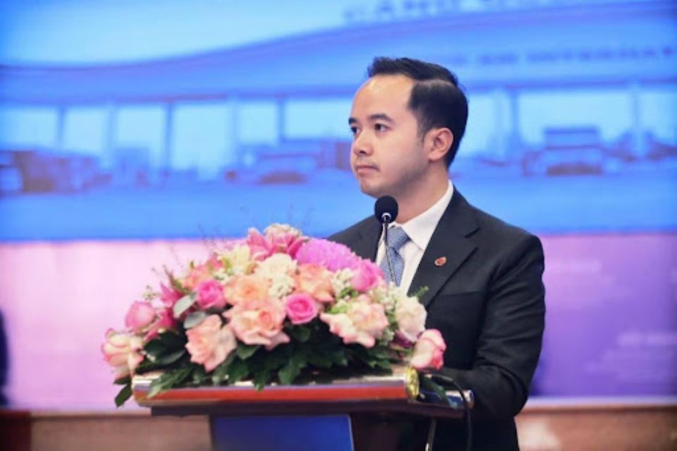   Ông Võ Quốc Huy, Chủ tịch HĐQT kiêm Tổng Giám đốc Cảng Quốc tế Long An chia sẻ ngay sau khi Cảng vinh dự đón nhận giải thưởng.  