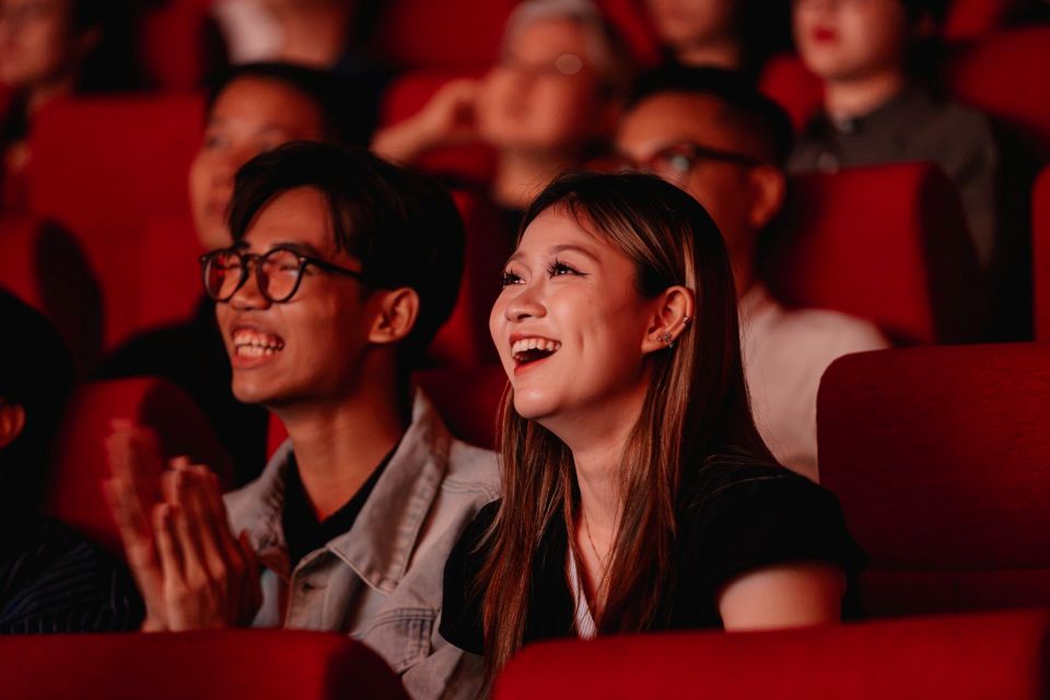 Khán giả trầm trồ trước những đại cảnh hoành tráng và công nghệ hiện đại được giới thiệu trong show diễn