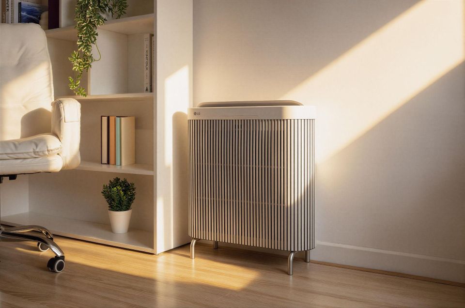 LG PuriCare WallFit sở hữu thiết kế mỏng đặc trưng cùng cấu trúc thuận tiện cho việc vệ sinh và bảo dưỡng