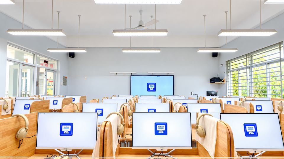Giải pháp tích hợp công nghệ phục vụ giảng dạy và học tập hiện đại.