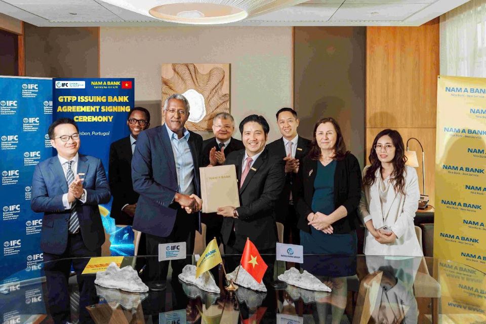 Nam A Bank ký kết hợp tác sâu rộng với Tổ chức tài chính quốc tế (IFC) tại thủ đô Lisbon (Bồ Đào Nha).