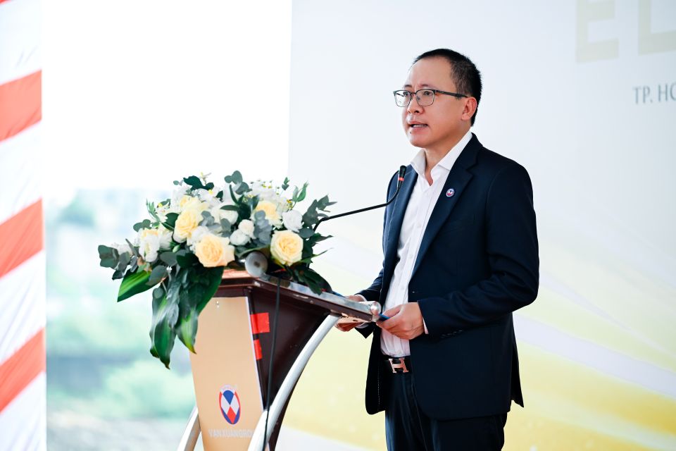 Ông Trịnh Xuân Hà - Thành viên HĐQT kiêm Tổng Giám đốc Vạn Xuân Group