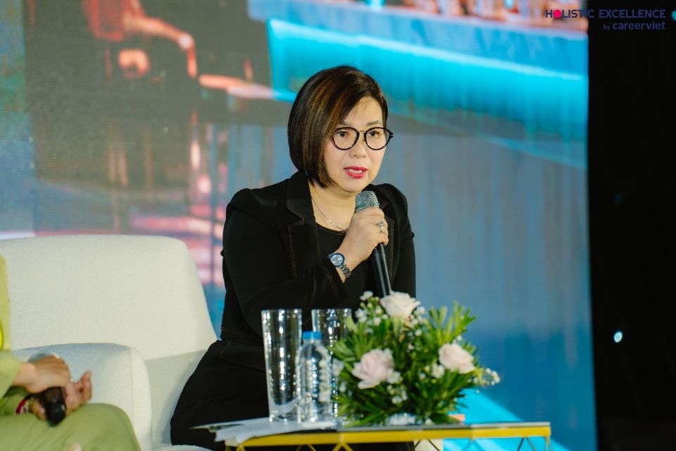 Bà Lê Dương Tường Vy chia sẻ về nghệ thuật trong xây dựng chính sách đãi ngộ