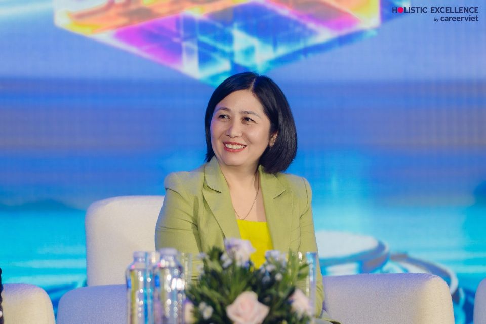 Bà Trương Sĩ Thị Lài chia sẻ về tinh thần “do more with less”