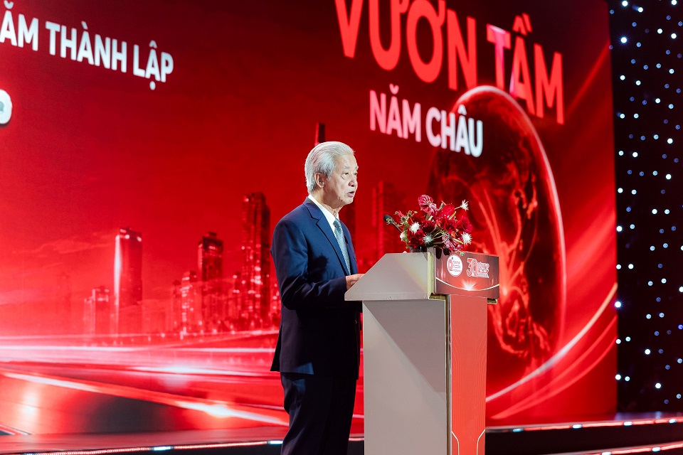 Ông Hồ Nghĩa Dũng - nguyên Ủy viên Ban Chấp hành Trung ương, nguyên Bộ trưởng Bộ Giao thông Vận tải Việt Nam, Chủ tịch Danh dự Hiệp hội Thép Việt Nam