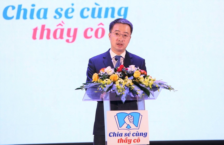 Đồng chí Nguyễn Tường Lâm, Bí thư Trung ương Đoàn, Chủ tịch Trung ương Hội Liên hiệp thanh niên Việt Nam phát biểu tại buổi lễ