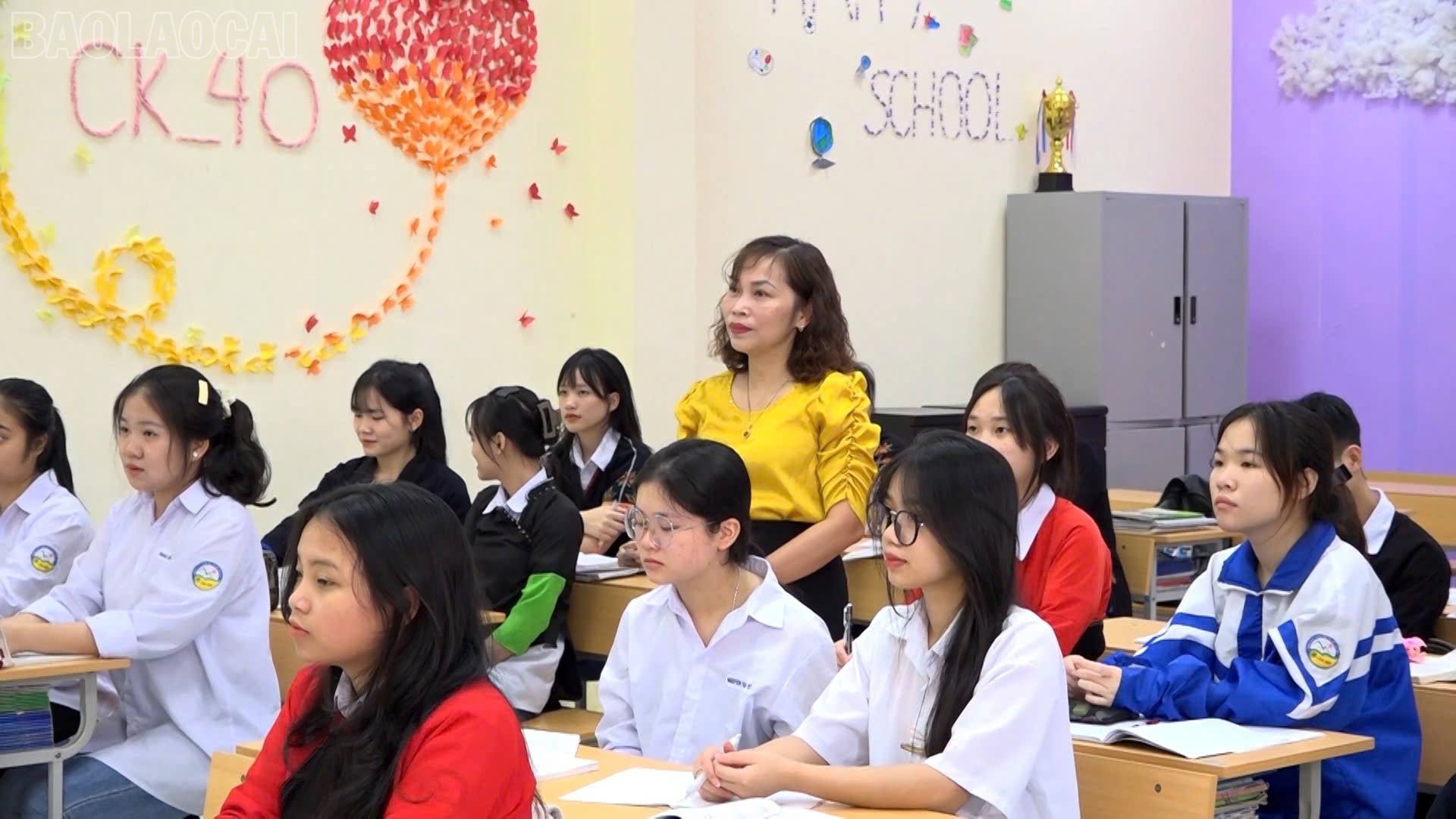 Niềm vui của cô Hòa là được đồng hành cùng học sinh dân tộc thiểu số, chứng kiến các em học tập và trưởng thành