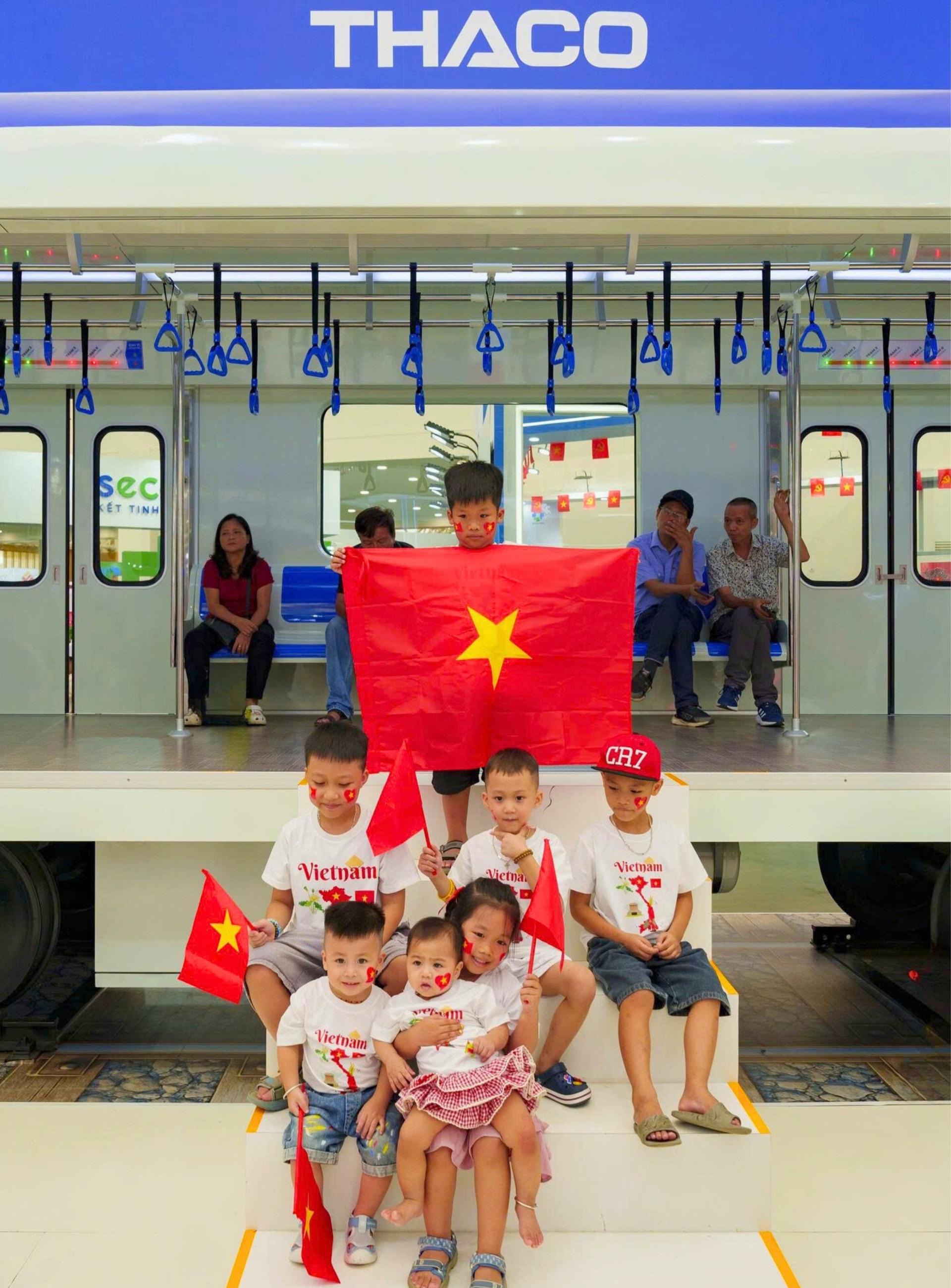 THACO giới thiệu mô hình toa tàu, robot và mô hình cảng biển tại Triển lãm “80 năm hành trình Độc lập - Tự do - Hạnh phúc”