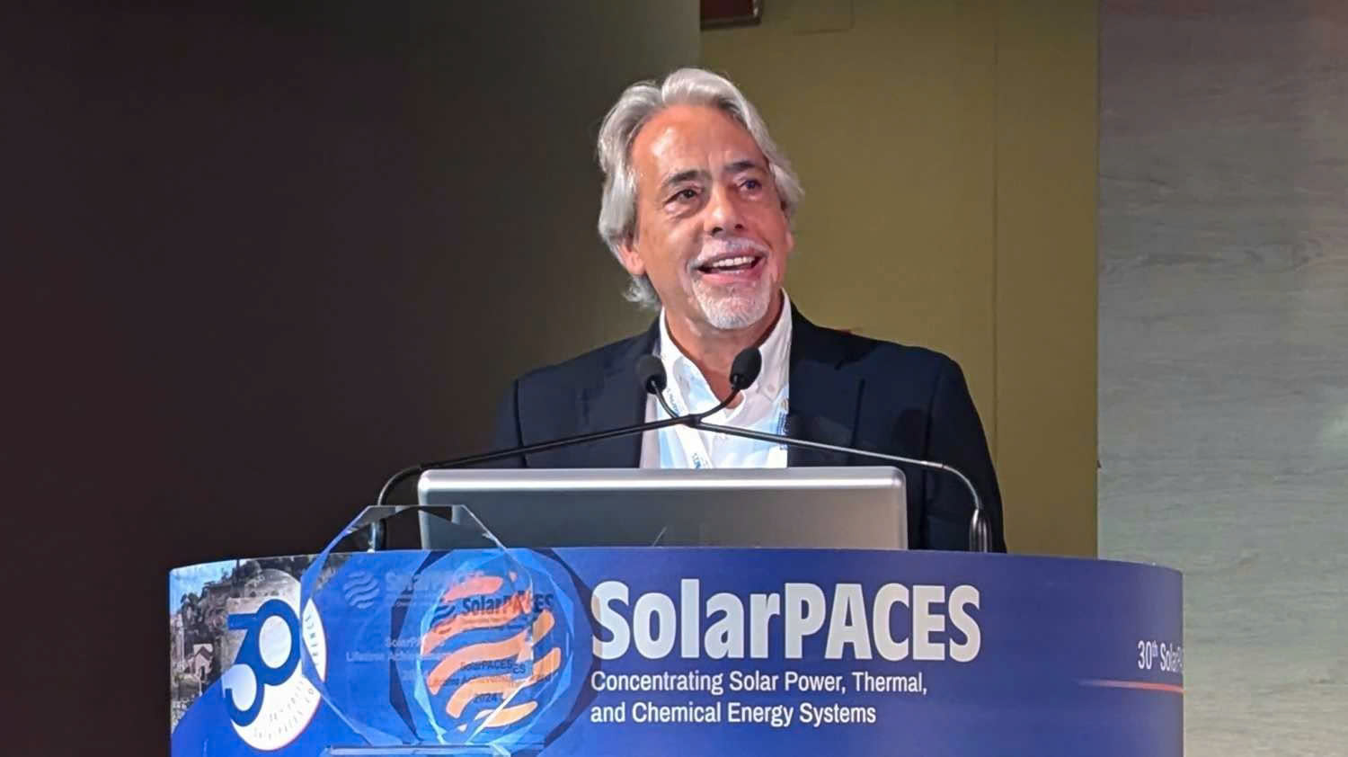 GS Aldo Steinfeld ấn tượng với tầm vóc quốc tế và định hướng nhân văn của VinFuture, mong đợi cơ hội kết nối tri thức với cộng đồng khoa học Việt Nam (Ảnh ETH Zurich).