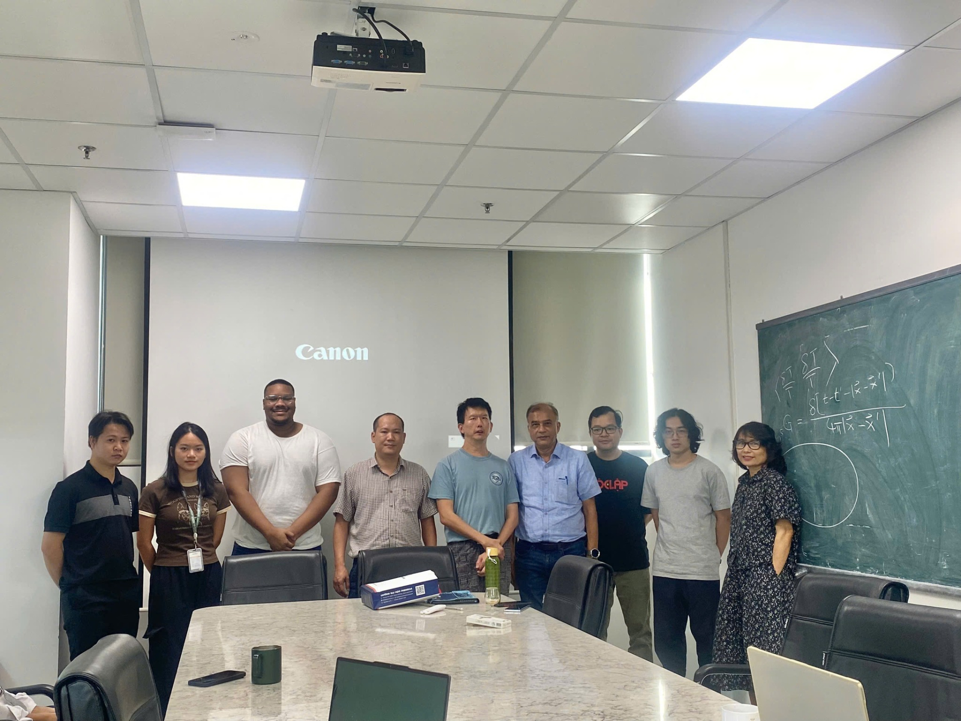 Đại học Phenikaa ghi dấu ấn trên Physical Review Letters: Cùng thế giới “kiểm chứng” định luật Hawking về hố đen