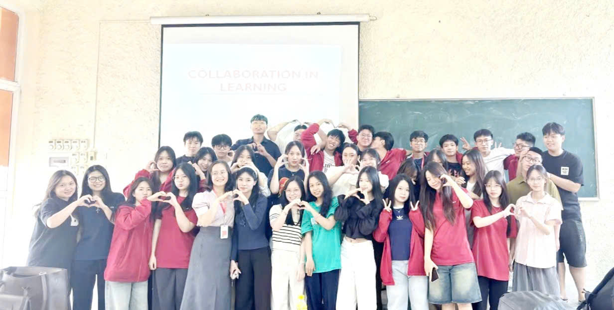 Niềm vui của cô và trò