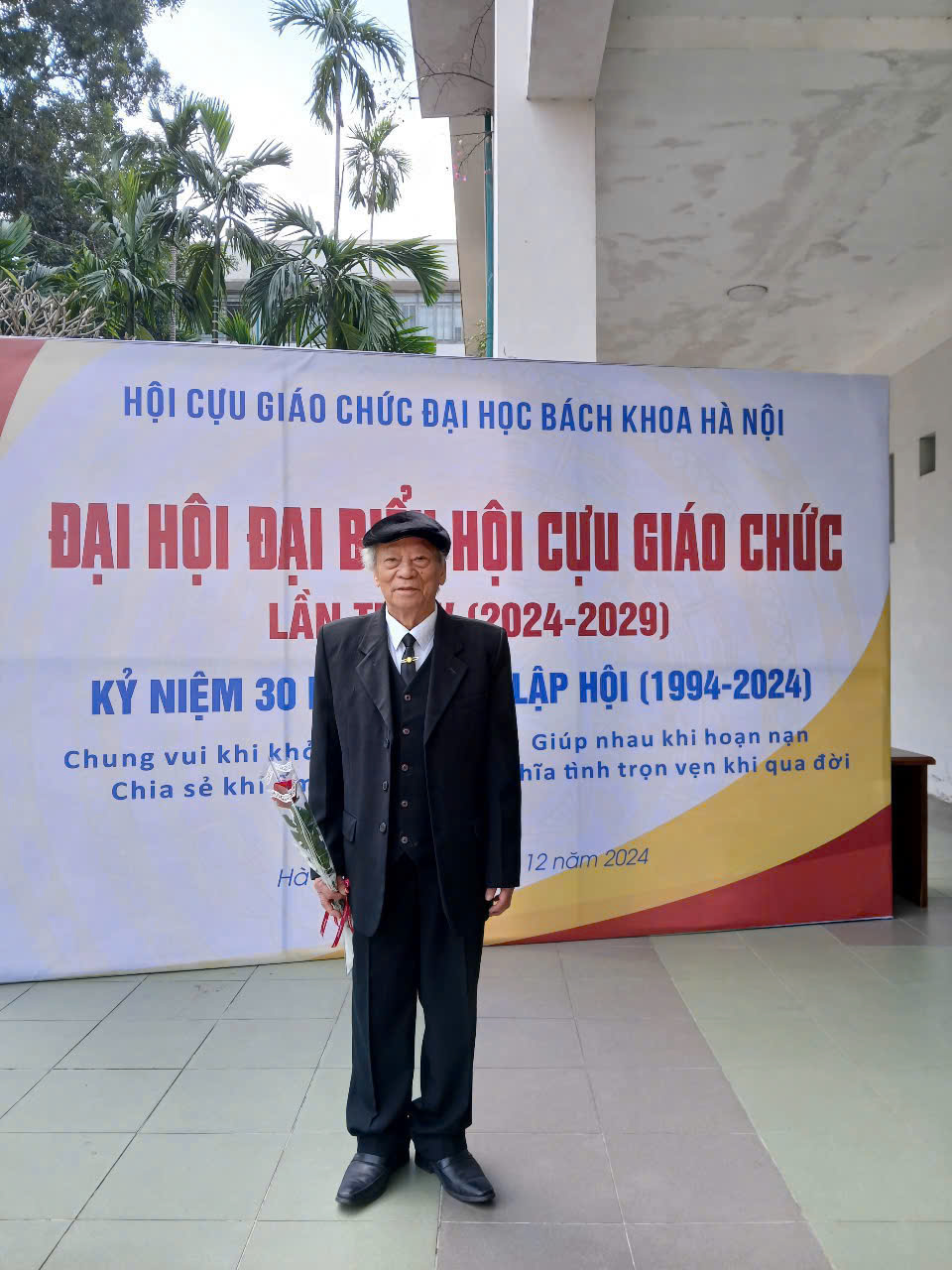 Thầy Nguyễn Phương - CSV Khóa 1, cựu giảng viên Trường Cơ khí, Đại học Bách khoa Hà Nội chia sẻ: Bách khoa đã trở thành một phần trong máu thịt của gia đình tôi!