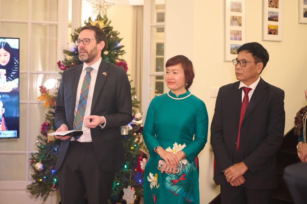 Phụ nữ đầu tiên tại Việt Nam được phong tặng danh hiệu MBE của Hoàng gia Anh