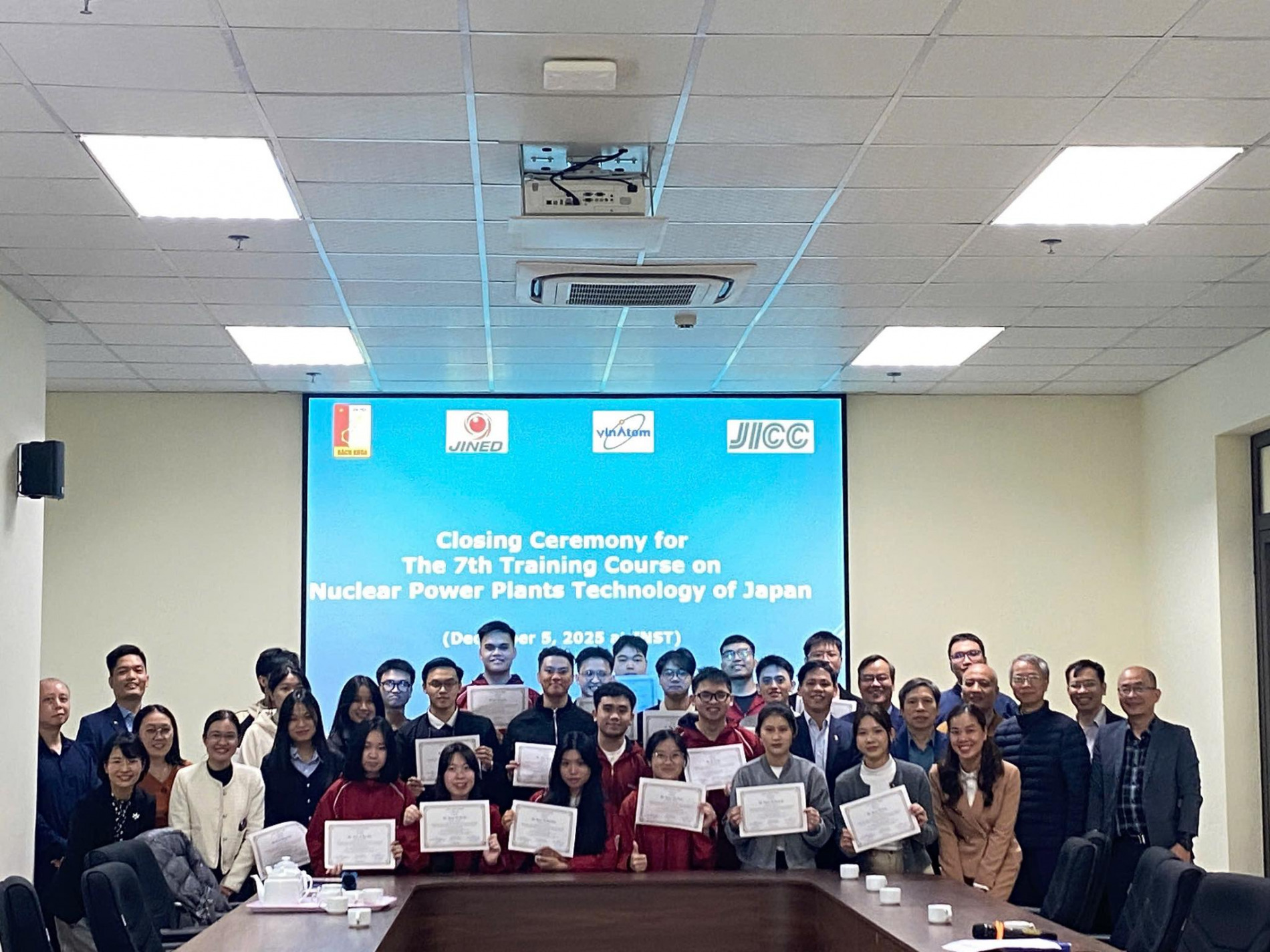 Lễ Bế giảng Khóa học Công nghệ Nhà máy điện Hạt nhân lần thứ 7