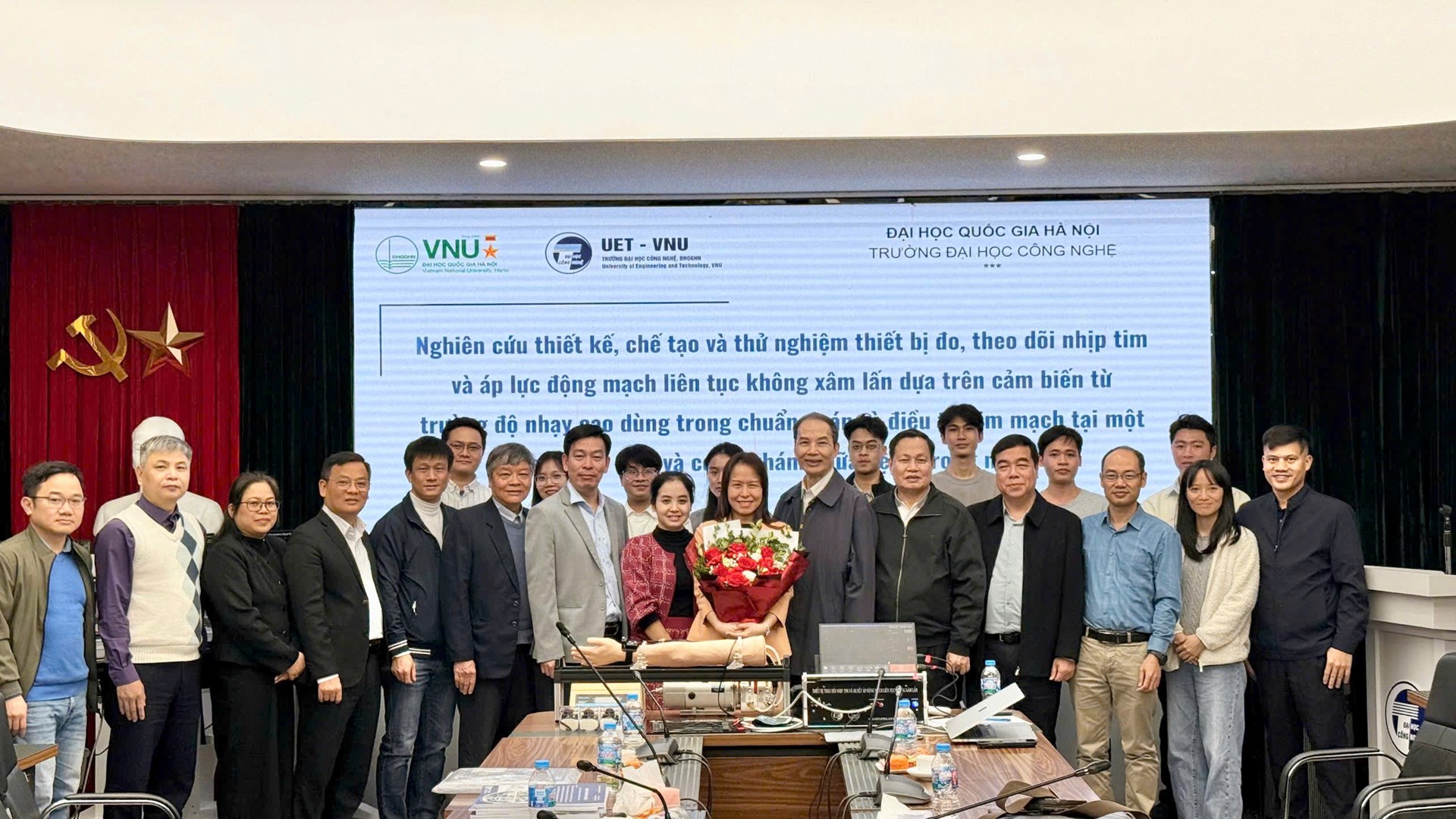 Làm chủ chuỗi công nghệ “made in Vietnam” chế tạo thiết bị đo huyết áp, theo dõi nhịp tim 