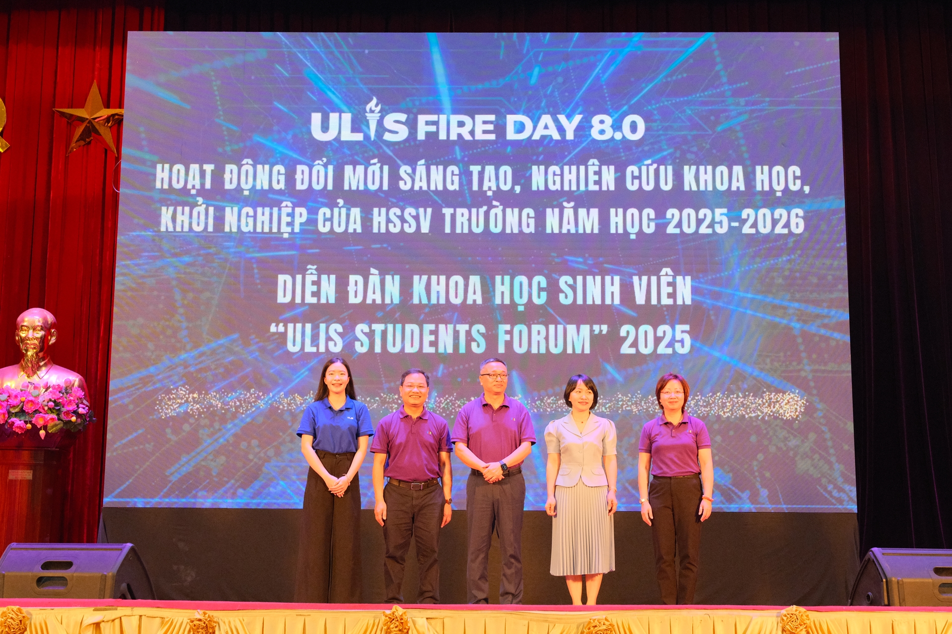 Bảo Ngọc là gương mặt nữ sinh viên tiêu biểu của Trường ĐH Ngoại ngữ 