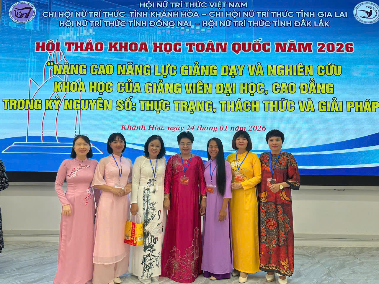 Ứng dụng công nghệ số trong giảng dạy, quản lý và đổi mới sáng tạo giáo dục: yêu cầu cấp bách trong kỷ nguyên số