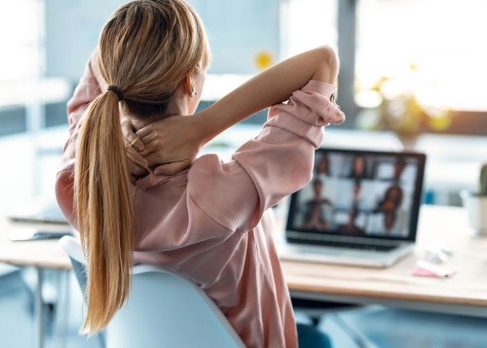 Gợi ý bài tập hỗ trợ giảm đau lưng, cổ cho dân văn phòng