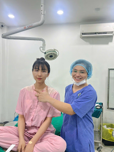 Hiện nay có nhiều kỹ thuật trẻ hóa được phát triển dựa trên nguyên tắc bảo tồn và tái sử dụng mô sẵn có.
