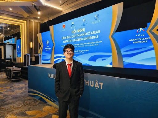 Duy Anh ở Hội Nghị Lãnh Đạo Các Thành Phố ASEAN tại Khách Sạn Melia trong khuôn khổ hội nghị Diễn Đàn Tương Lai ASEAN 2026 (AFF) - Ảnh: NVCC