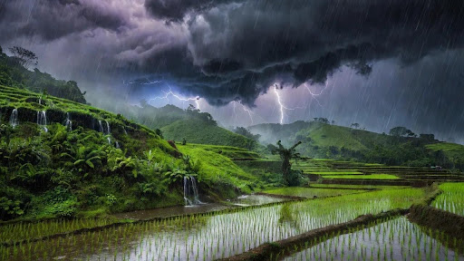 Nguyên nhân khiến miền Trung xuất hiện mưa lớn kéo dài